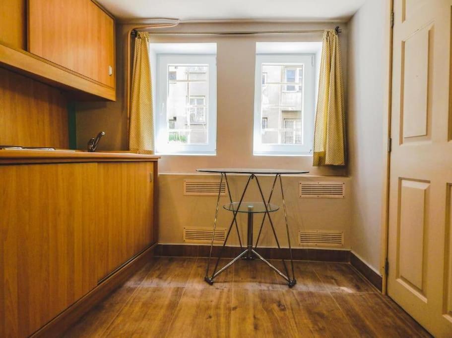 Center 1 Apartament *
